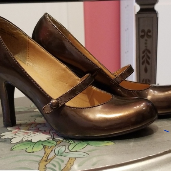 copper colored heels